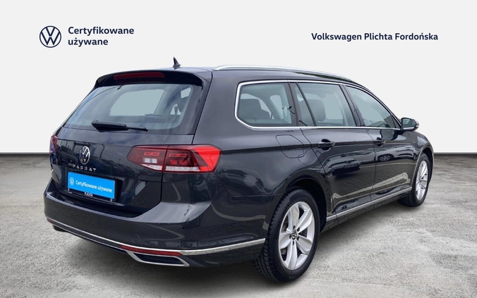 Volkswagen Passat cena 179900 przebieg: 17504, rok produkcji 2023 z Białobrzegi małe 704